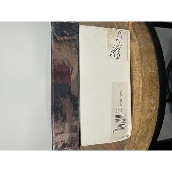 NIB Matiko Lori Green Tartan Flats Size 41 (US 10) - Picture 8 of 9